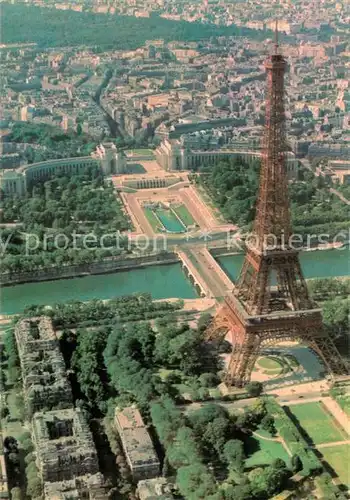 AK / Ansichtskarte Paris Tour Eiffel Palais Chaillot Kat. Paris