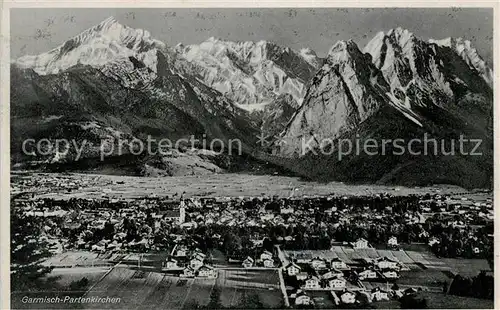 AK / Ansichtskarte Garmisch Partenkirchen Fliegeraufnahme mit Alpspitze Hoellental Waxenstein Zugspitze Kat. Garmisch Partenkirchen