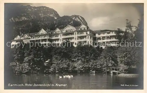 AK / Ansichtskarte Garmisch Partenkirchen Hotel Sonnebichl mit Kramer Kat. Garmisch Partenkirchen