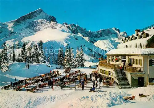 AK / Ansichtskarte Kreuzeck Osterfelder Kreuzeckhaus Alpspitze Zugspitze Kat. Garmisch Partenkirchen