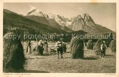 AK / Ansichtskarte Garmisch Partenkirchen Heuernte  Kat. Garmisch Partenkirchen