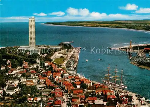 AK / Ansichtskarte Travemuende Ostseebad Fliegeraufnahme Kat. Luebeck