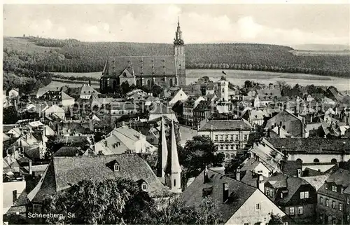 AK / Ansichtskarte Schneeberg Erzgebirge Stadtbild mit Kirche Kat. Schneeberg