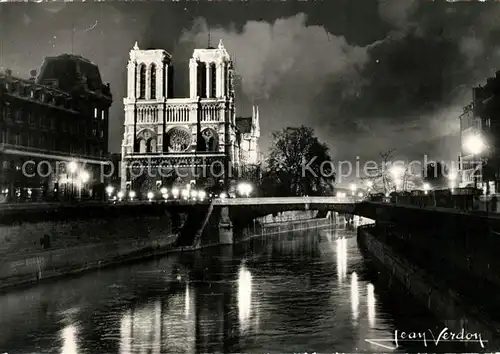 AK / Ansichtskarte Paris Notre Dame bei Nacht Kat. Paris