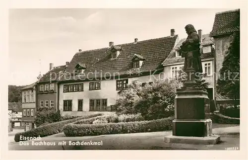 AK / Ansichtskarte Eisenach Thueringen Bachhaus mit Bachdenkmal Statue Kat. Eisenach