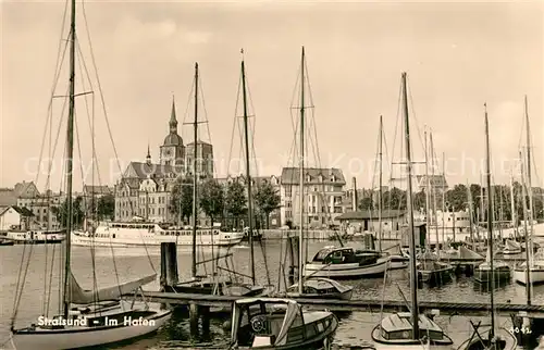 AK / Ansichtskarte Stralsund Mecklenburg Vorpommern Hafen Kat. Stralsund