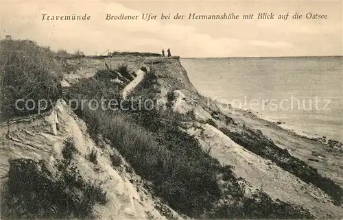 AK / Ansichtskarte Travemuende Ostseebad Brodtener Ufer bei der Hermannshoehe mit Blick auf die Ostsee Kat. Luebeck