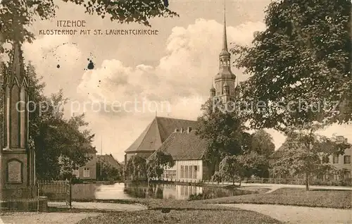 AK / Ansichtskarte Itzehoe Klosterhof mit St Laurencikirche Kat. Itzehoe