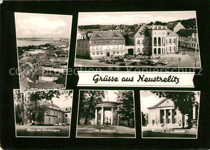 Ak Ansichtskarte Neustrelitz Panorama Marktplatz Haus Der