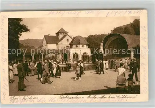 AK / Ansichtskarte Bad Nauheim Trinkkuranlage und Musikpavillon beim Fruehkonzert Kat. Bad Nauheim