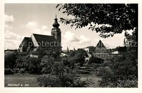 AK / Ansichtskarte Muehldorf Inn Ortsmotiv mit Kirche Kat. Muehldorf a.Inn