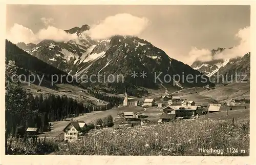 AK / Ansichtskarte Hirschegg Kleinwalsertal Vorarlberg Landschaftspanorama mit Elferkopf und Zwoelferkopf Allgaeuer Alpen Kat. Mittelberg