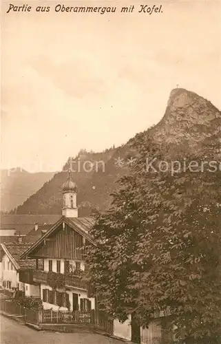 AK / Ansichtskarte Oberammergau Ortsmotiv mit Blick zum Kofel Ammergauer Alpen Kat. Oberammergau