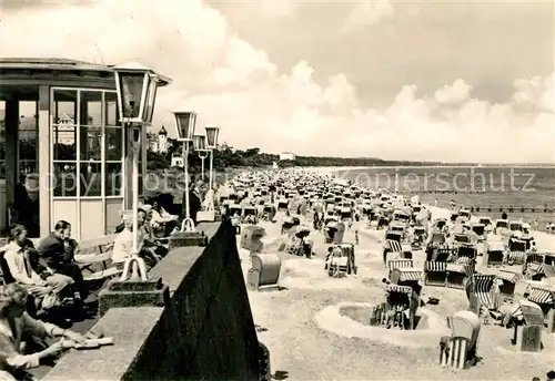 AK / Ansichtskarte Binz Ruegen Strand Kat. Binz