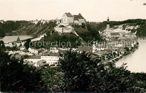 AK / Ansichtskarte Burghausen Salzach Stadt und Schloss Kat. Burghausen