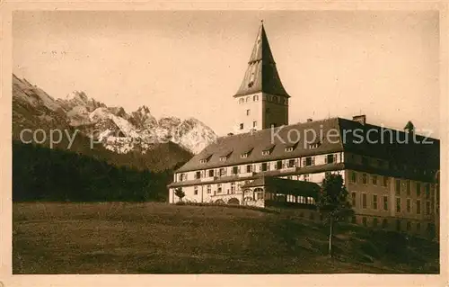 AK / Ansichtskarte Klais Schloss Elmau mit Dreitorspitze Kat. Kruen