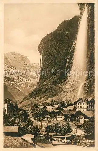 AK / Ansichtskarte Lauterbrunnen BE mit Staubbach Wasserfall Kat. Lauterbrunnen