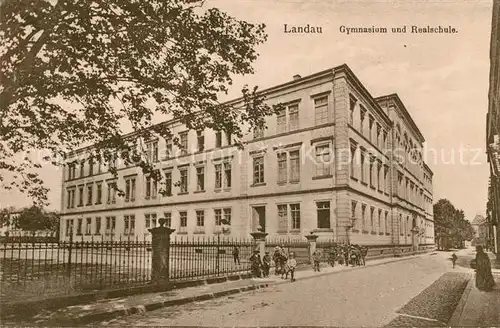 AK / Ansichtskarte Landau Pfalz Gymnasium und Realschule Kat. Landau in der Pfalz