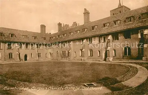 AK / Ansichtskarte Cambridge Cambridgeshire Corpus Christi College Old Court