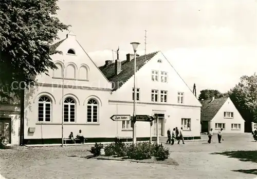 AK / Ansichtskarte Wiek Ruegen Marktplatz Kat. Wiek