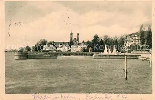 AK / Ansichtskarte Friedrichshafen Bodensee Schloss Yachthafen Kurgartenhotel Kat. Friedrichshafen