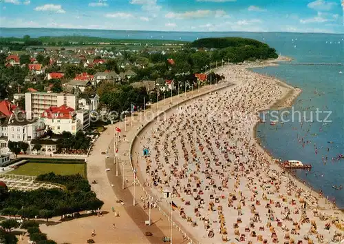 AK / Ansichtskarte Travemuende Ostseebad Strand Fliegeraufnahme Kat. Luebeck