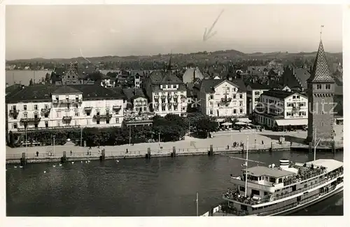 AK / Ansichtskarte Lindau Bodensee Blick auf Stadt und Hafenpromenade Kat. Lindau (Bodensee)