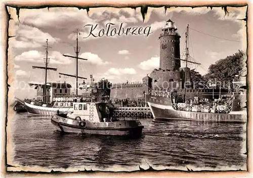 AK / Ansichtskarte Kolobrzeg Polen Hafen Schiffe Leuchtturm Kat. Kolberg Pommern