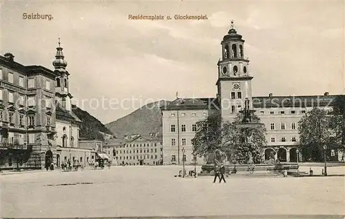AK / Ansichtskarte Salzburg Oesterreich Residenzplatz mit Glockenspiel Kat. Salzburg