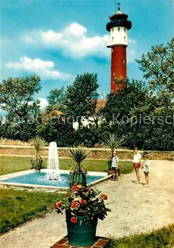 AK / Ansichtskarte Wangerooge Nordseebad Hindenburgplatz mit Leuchtturm Springbrunnen Kat. Wangerooge