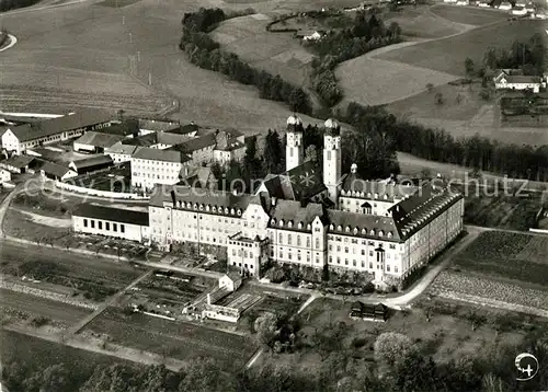 AK / Ansichtskarte Vilshofen Donau Abtei Schweiklberg Fliegeraufnahme Kat. Vilshofen an der Donau