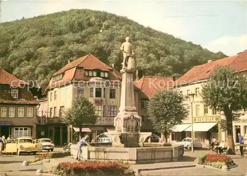 AK / Ansichtskarte Suhl Thueringer Wald Waffenschmiede Denkmal mit Dombergblick Kat. Suhl