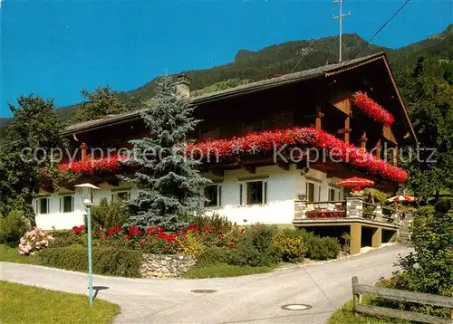 AK / Ansichtskarte Buehel Zillertal Landhaus Klausner Kat. Hippach
