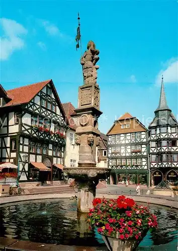 AK / Ansichtskarte Fritzlar Rolandbrunnen auf dem Markt Kat. Fritzlar