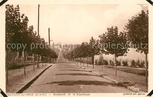 AK / Ansichtskarte Bretigny sur Orge Boulevard de la Republique Kat. Bretigny sur Orge