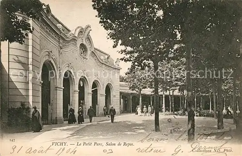 AK / Ansichtskarte Vichy Allier Petit Parc Salon de Repos Kat. Vichy