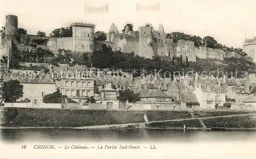 AK / Ansichtskarte Chinon Indre et Loire Chateau Kat. Chinon