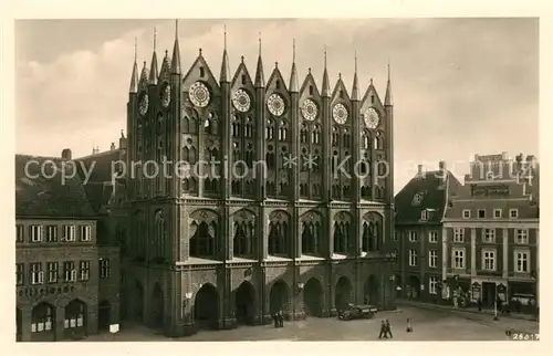 AK / Ansichtskarte Stralsund Mecklenburg Vorpommern Rathaus Kat. Stralsund