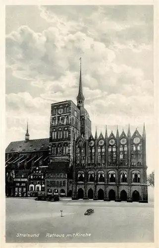 AK / Ansichtskarte Stralsund Mecklenburg Vorpommern Rathaus mit Kirche Kat. Stralsund