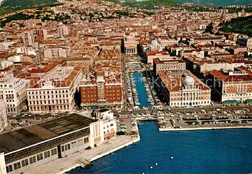 AK / Ansichtskarte Trieste Panorama dall aereo Il Canale Kat. Trieste