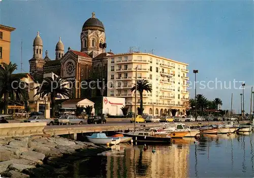 AK / Ansichtskarte Saint Raphael Var Le Port La Cathedrale Kat. Saint Raphael