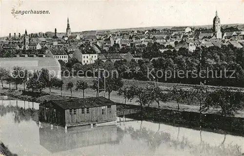 AK / Ansichtskarte Sangerhausen Suedharz Stadtpanorama Blick ueber den Fluss Bootshaus Kat. Sangerhausen