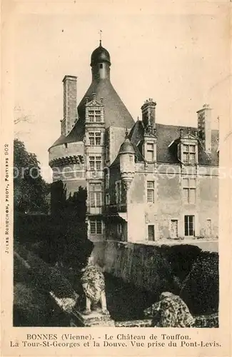 AK / Ansichtskarte Bonnes Vienne Chateau de Touffou Tour St Georges et la Douve Kat. Bonnes