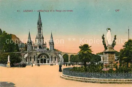 AK / Ansichtskarte Lourdes Hautes Pyrenees Basilique et la Vierge Couronnee Kat. Lourdes