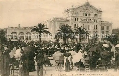 AK / Ansichtskarte Cannes Alpes Maritimes Concert sur la Place du Casino Kat. Cannes