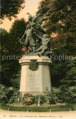 AK / Ansichtskarte Brest Finistere Monument de Defenseurs Bretons Kat. Brest