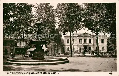 AK / Ansichtskarte Vichy Allier Place de l`hotel de ville Kat. Vichy