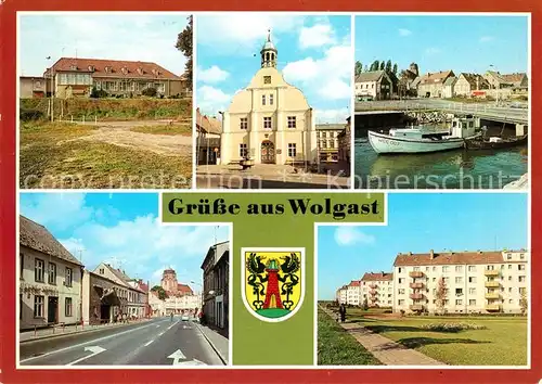 AK / Ansichtskarte Wolgast Mecklenburg Vorpommern HO Gaststaette Vier Jahreszeiten Rathaus Stadtpanorama Strasse der Befreiung Wohnblocks Wappen Kat. Wolgast