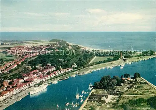 AK / Ansichtskarte Travemuende Ostseebad Fliegeraufnahme Kat. Luebeck