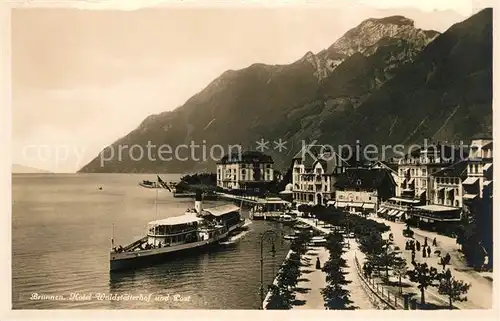 AK / Ansichtskarte Brunnen Vierwaldstaettersee SZ Hotel und Post Kat. Brunnen